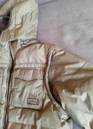 Куртка,трансформер.рукава,капишон, отстегиваются.