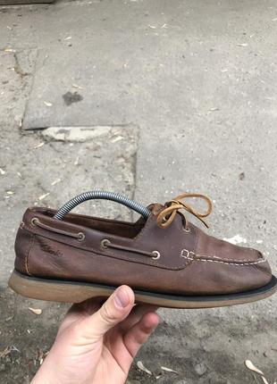 Топсайдер clarks