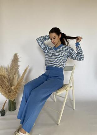 Костюм вʼязаний