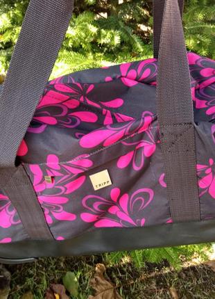 Продам в идеальном состоянии сумку на колесиках и тростью от известного бренда tripp8 фото