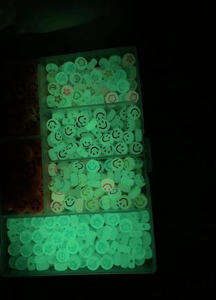 Творчий набір флуоресцентних бусини смайликів і фігурок .3 фото