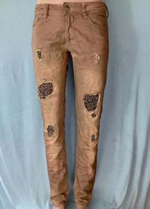 Германские джинсы.ketu jeans germany.джинсы рванка с бусинками с оттенком1 фото