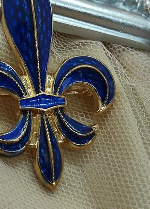 Брошь королевская лилия, геральдика, запечённая эмаль, fleur de lis