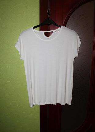 Біла жіноча футболка, наш 50 розмір від bexleys