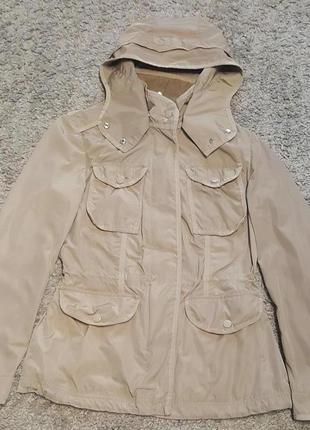 Оригинал.фирменная,стильная,легкая куртка с капюшоном moncler1 фото