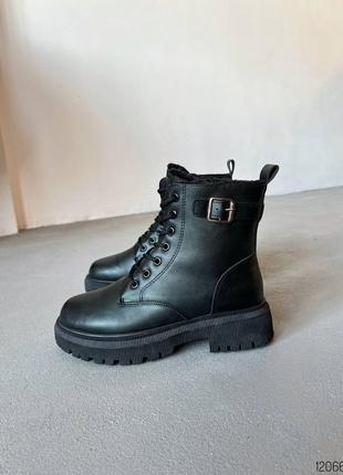 Черные кожаные зимние ботинки на шнурках шнуровке толстой подошве с пряжкой ремешком зима8 фото