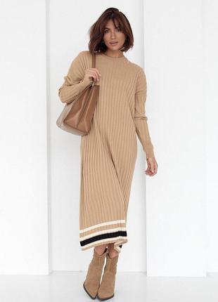 Женское теплое трикотажное вязаное платье миди свободного кроя
