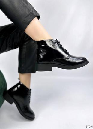 Шикарні жіночі зимові черевики, натуральна лакова шкіра2 фото