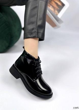 Шикарні жіночі зимові черевики, натуральна лакова шкіра