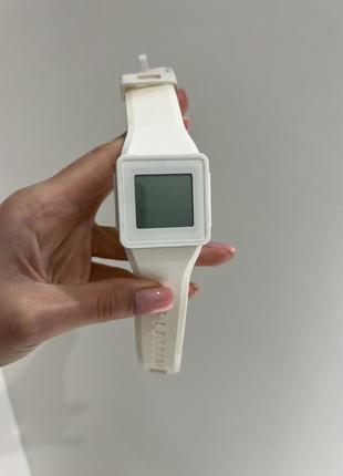 Часы мужской белый nixon game over