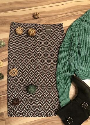 Абстрактна спідниця, спідниця-олівець (великобританія🇬🇧)