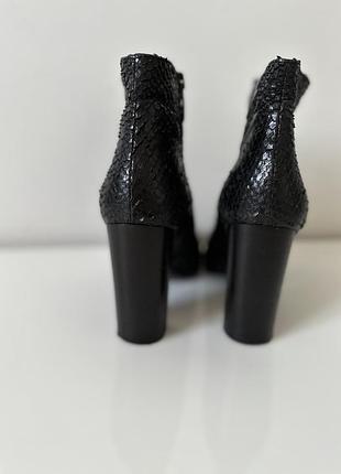 Кожаные ботильоны italy, 37р