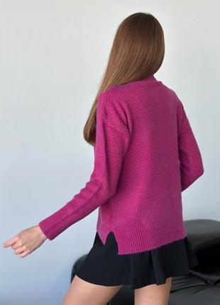 Агнровый свободный свитер малинового цвета2 фото