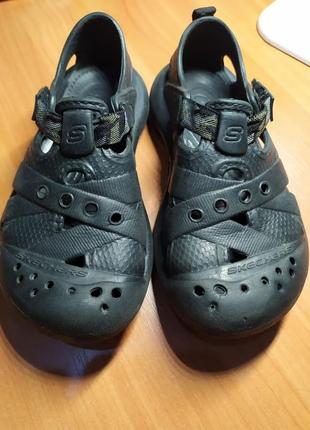 Сандалії чорні skechers