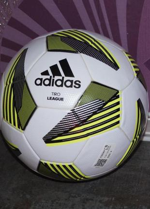 М'яч adidas tiro league tsbe4 фото