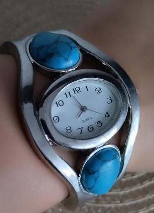 Женские часы браслет в серебряном тоне с бирюзой5 фото