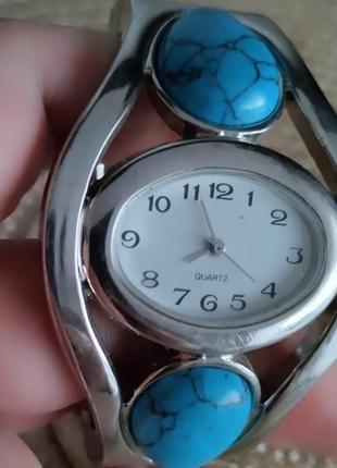 Женские часы браслет в серебряном тоне с бирюзой8 фото
