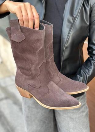 Серые замшевые сапоги средней высоты казаки ковбойки жеокейские