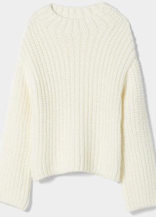 Объемный свитер bershka - xs, s, m, l - молочный5 фото