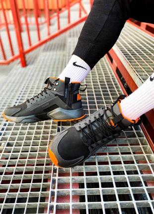 Кросівки жіночі / чоловічі чорні / оранжеві високі  nike huarache acronym"black/orange"3 фото