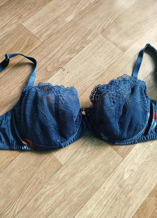 Ефектний мереживний бюстгальтер boux awenue