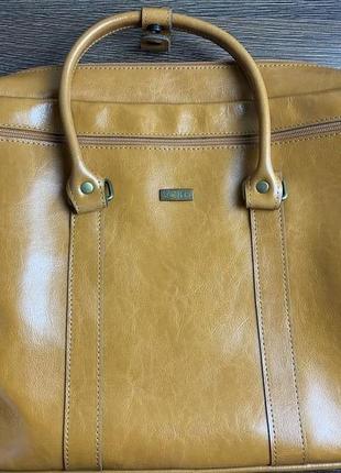 Кожаная сумка для ноутбука через плечо светло коричневая2 фото