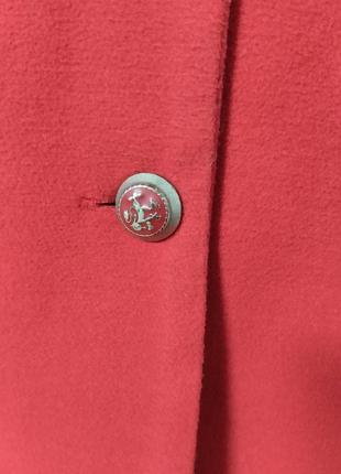 Красное кашемировое пальто4 фото
