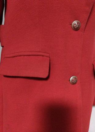 Красное кашемировое пальто6 фото