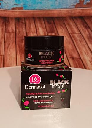 Крем-гель для обличчя, з матувальним ефектом
dermacol black magic mattifying face moisturizer active charcoal