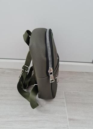 Стильный рюкзак из экокожи хаки зеленый3 фото