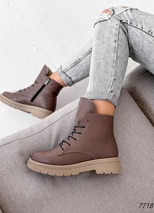 Стильные коричневые зимние женские ботинки капучино кожаные/кожа-женская обувь на зиму8 фото