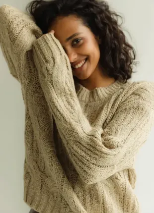 Объемный мирер оверсайз с узором женский теплей свитер плотной вязки4 фото