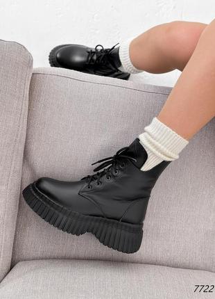 Стильные черные удобные женские зимние ботинки на повышенной подошве, кожаные,натуральная кожа и шерсть7 фото