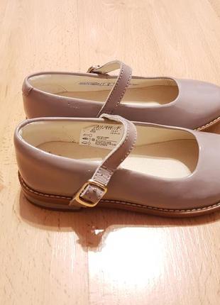 Шкіряні туфлі clarks drew sky pink
