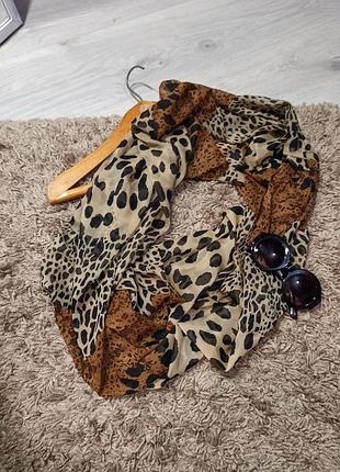 Легкий шарф-хомут з леопардовим принтом