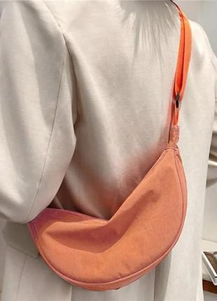 Сумочка кросс-боди оранжевая, закос под uniqlo1 фото