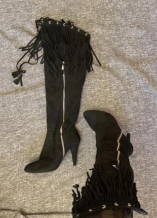 Классные замшевые сапожки