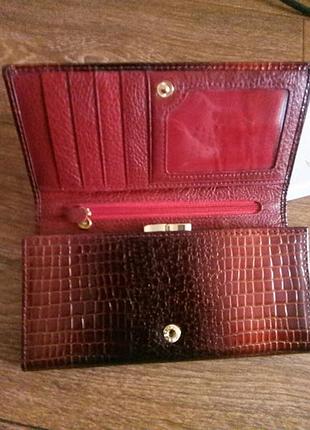 Продаю жен. кошелек, новый, натур. кожа., в оригин. упаковке.