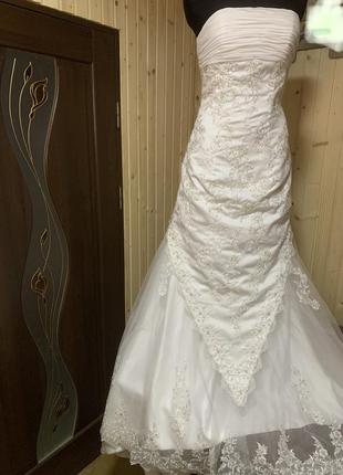 Весільна сукня , плаття .ніжна , цікава та «щаслива».вигляд та заміри на фото.1 фото