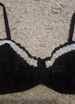 Оригінал.фірмові,шикарний,мереживний бюстгальтер-85в lingerie c&a