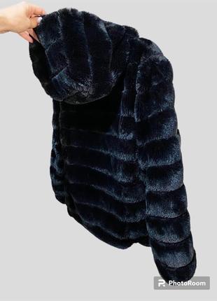 Двустороння вкорочена шуба-куртка з капюшоном, тепла двустороння куртка зі штучним хутром2 фото