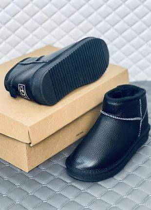 Замшеві міні уги ugg ultra mini чорні шкіра унісекс низькі угг