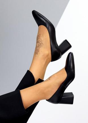 Классические кожаные женские туфли натуральная кожа зауженный носок средний каблук7 фото