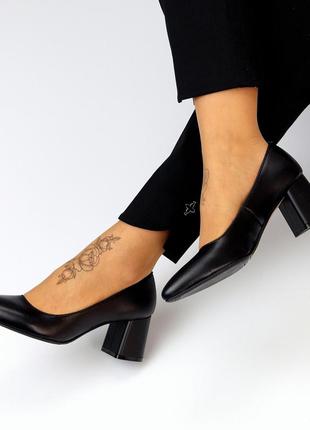 Классические кожаные женские туфли натуральная кожа зауженный носок средний каблук3 фото