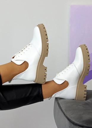 Дизайнерские белые кожаные женские туфли натуральная кожа на бежевой подошве7 фото