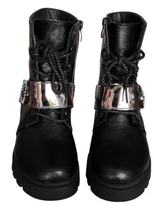 Зимние ботинки черные на каблуке для девочки3 фото