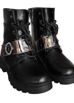 Зимние ботинки черные на каблуке для девочки6 фото