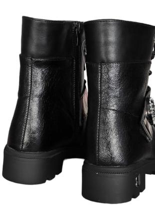 Зимние ботинки черные на каблуке для девочки9 фото