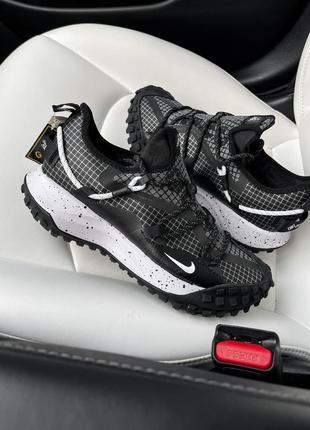 Женские кроссовки nike acg mountain fly low gore tex black&amp;white#найк8 фото