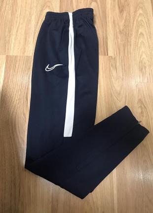 Спортивные штаны nike dri-fit